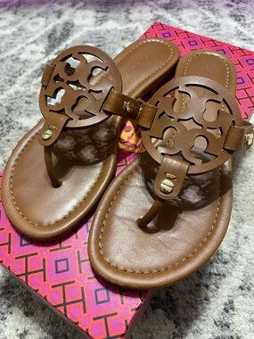 Tory Burch Vintage Vachetta Leather Miller Thong Sandals - Tan